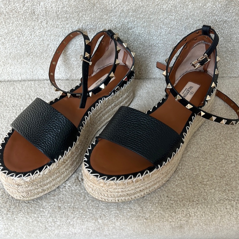 Excellent condition black Valentino Garavani rockstud ankle strap espadrille.